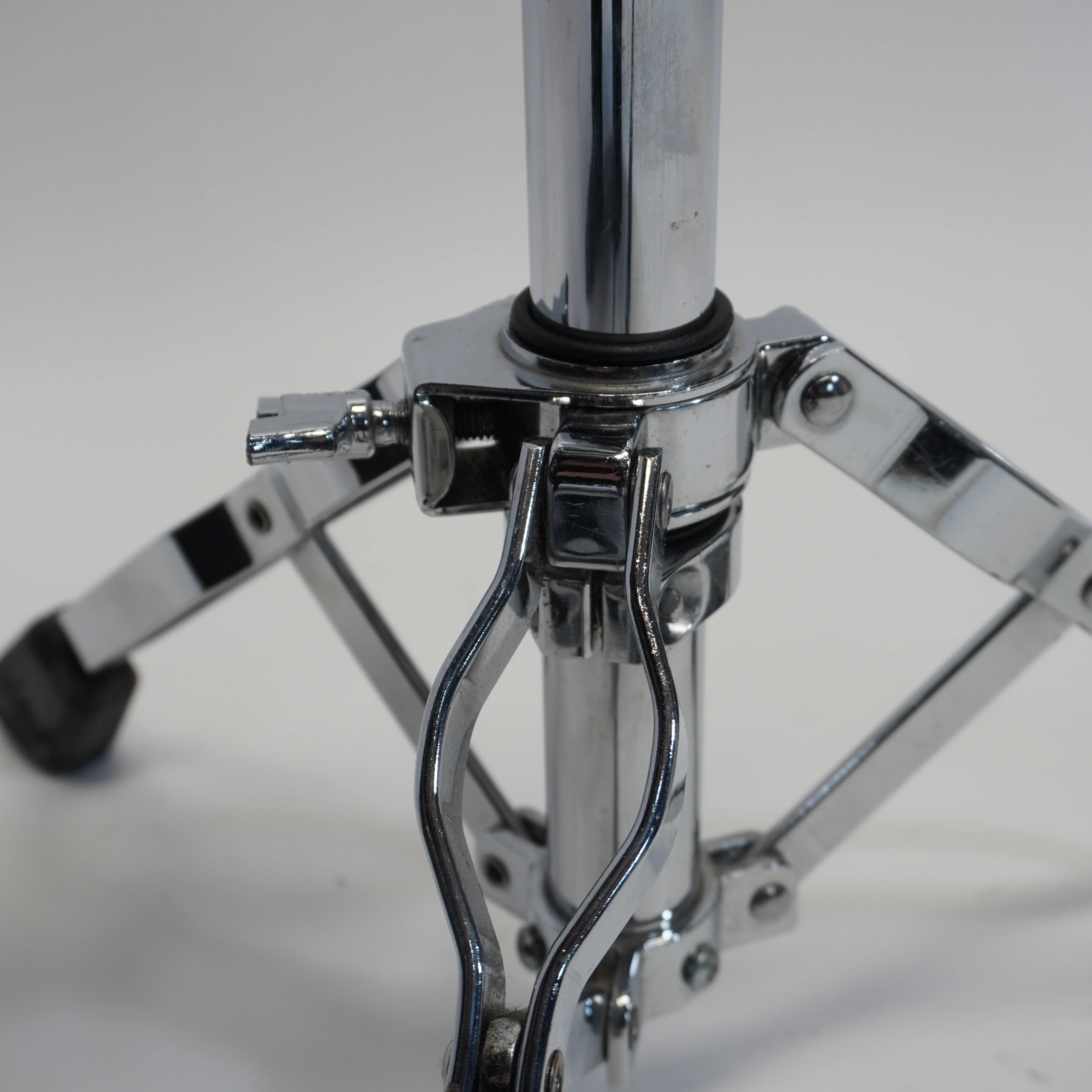 DW9300 SNARE DRUM STAND - Image 6