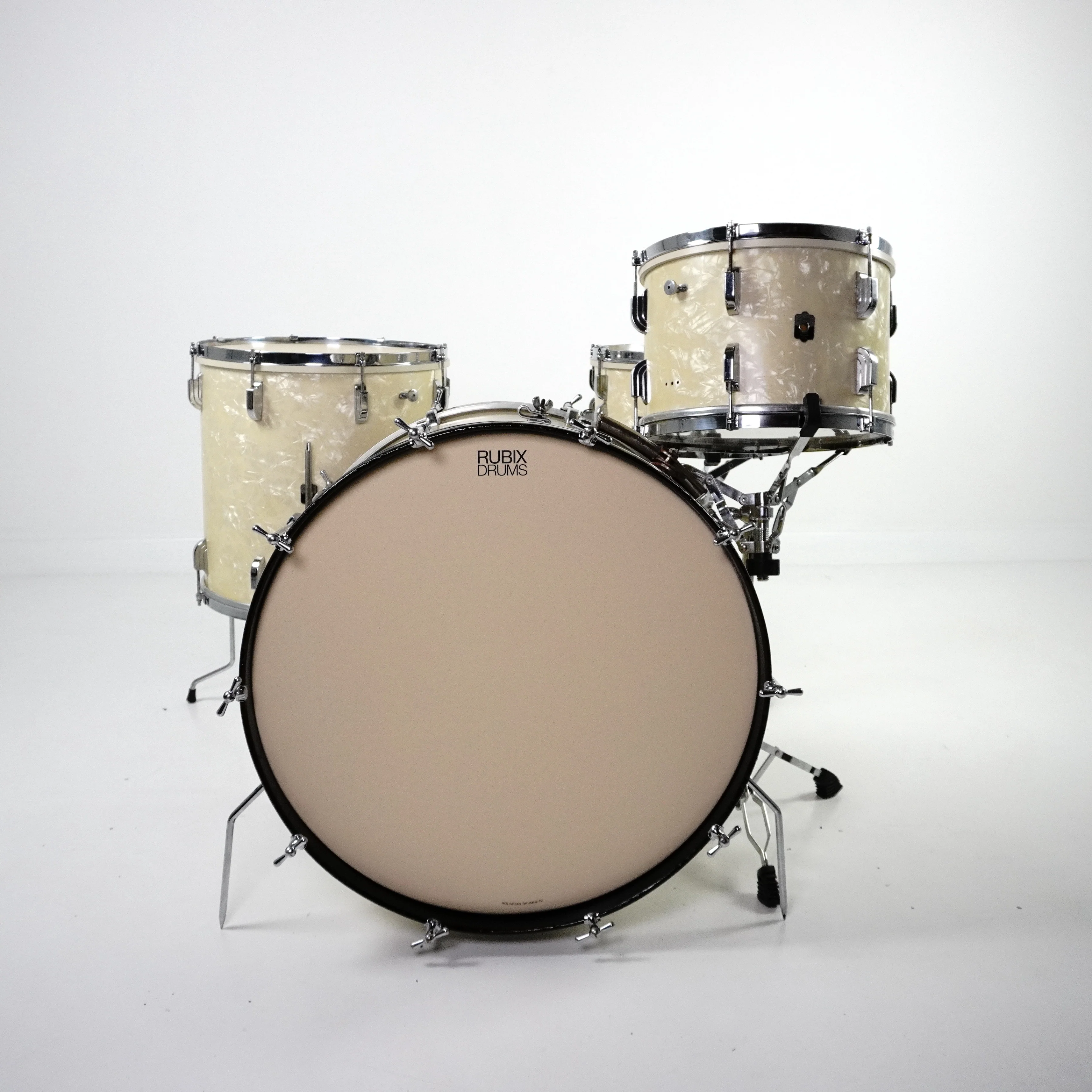 Leedy Broadway ‘Nite Club’ Outfit 4-piece Drum Kit in White Marine Pearl 1949-1950 Badge - Image 2