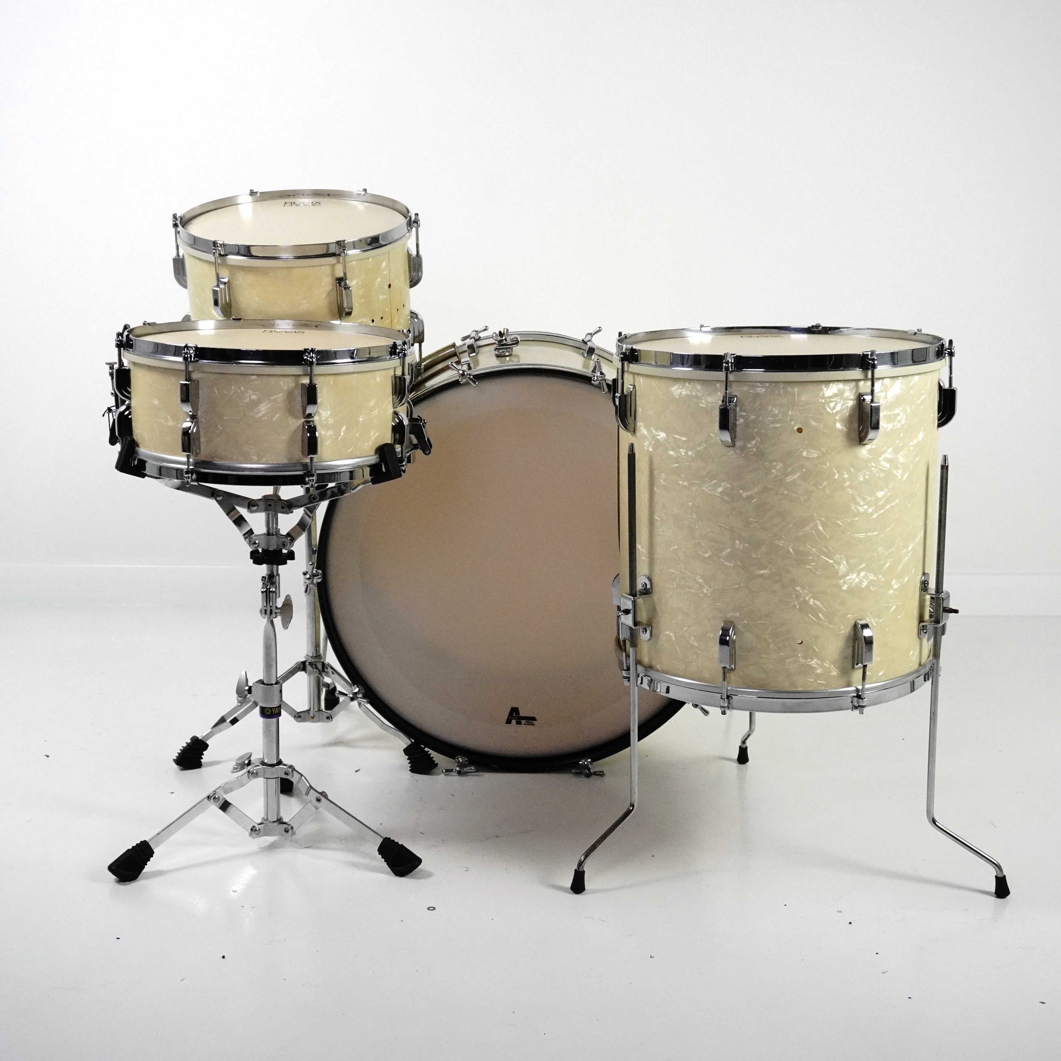Leedy Broadway ‘Nite Club’ Outfit 4-piece Drum Kit in White Marine Pearl 1949-1950 Badge - Image 5