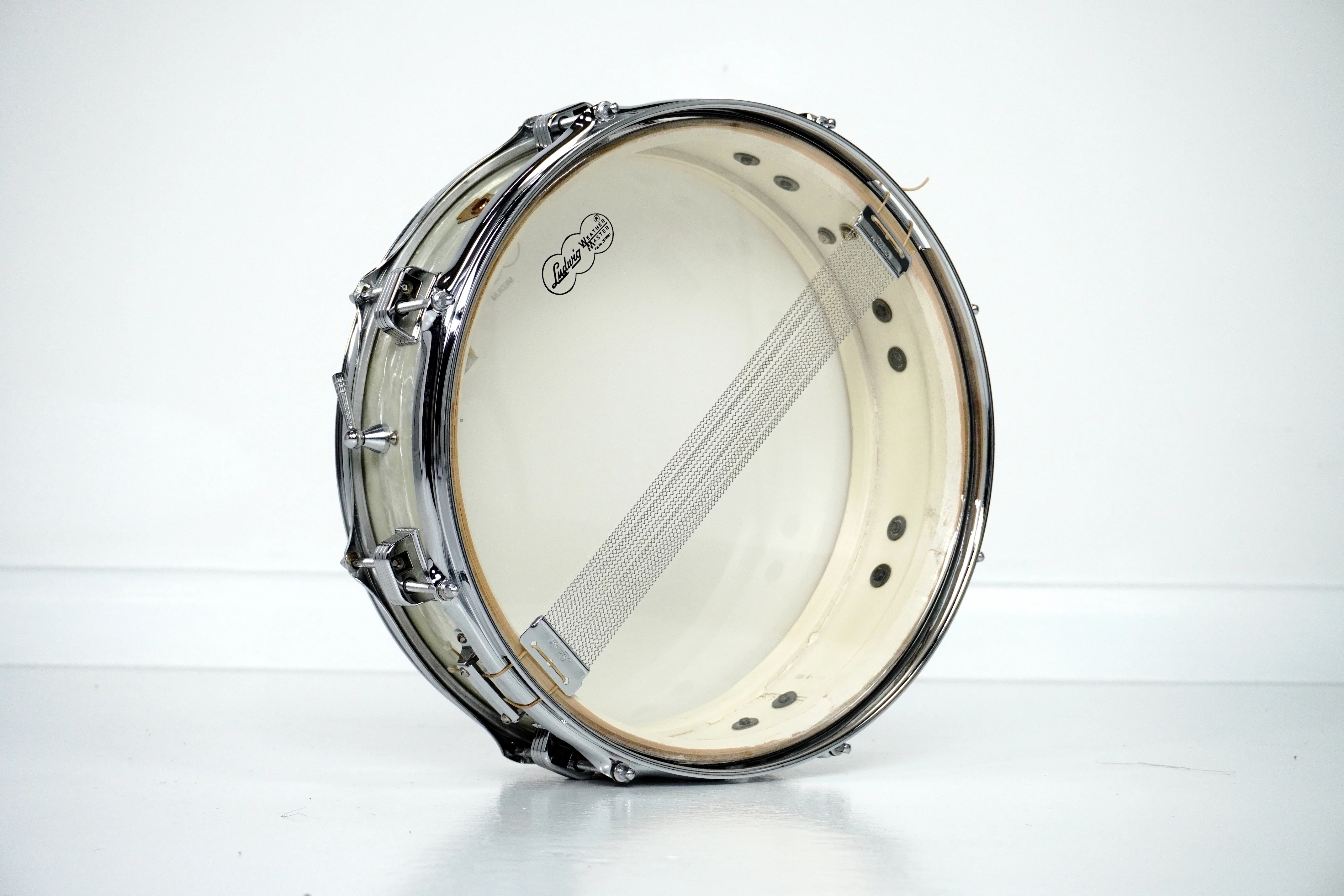 Ludwig 14” x 4” Down Beat Snare Drum in White Marine Pearl 1965 - Image 5