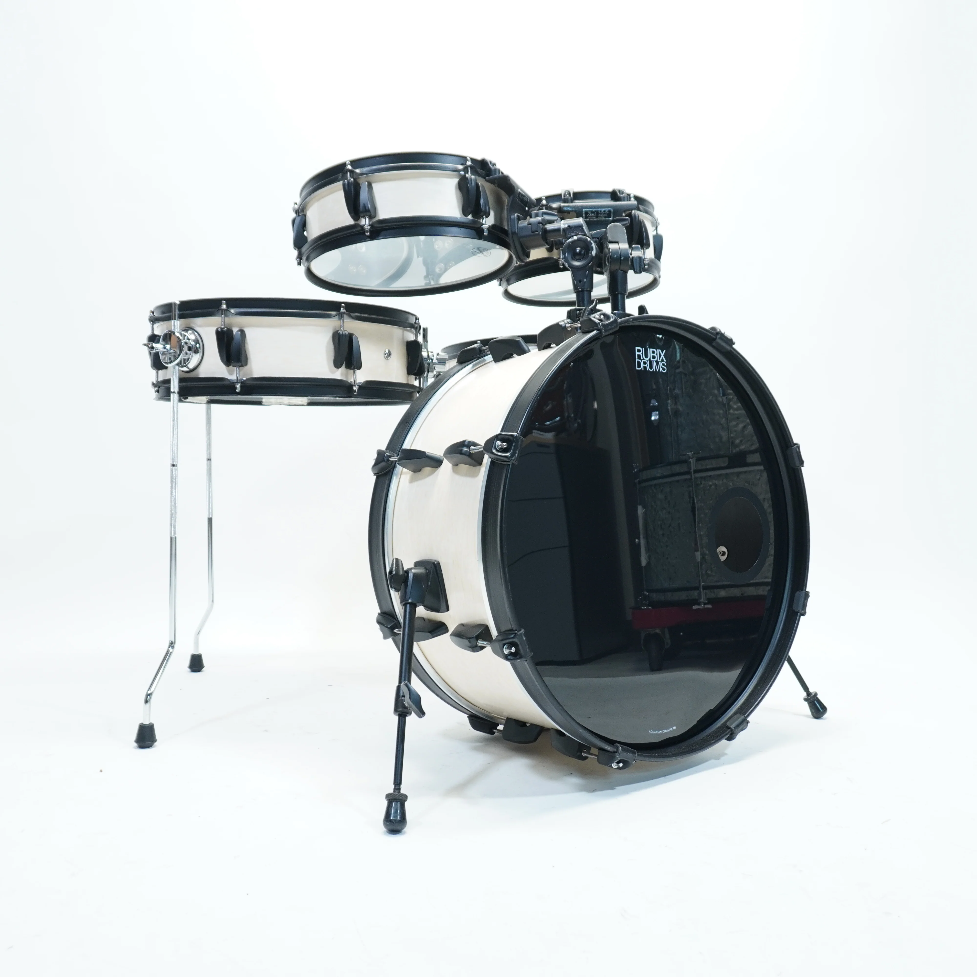 Pearl LMF 5 Piece Drum Kit in White Finish 22/10/12/14/14x5SD - Image 2