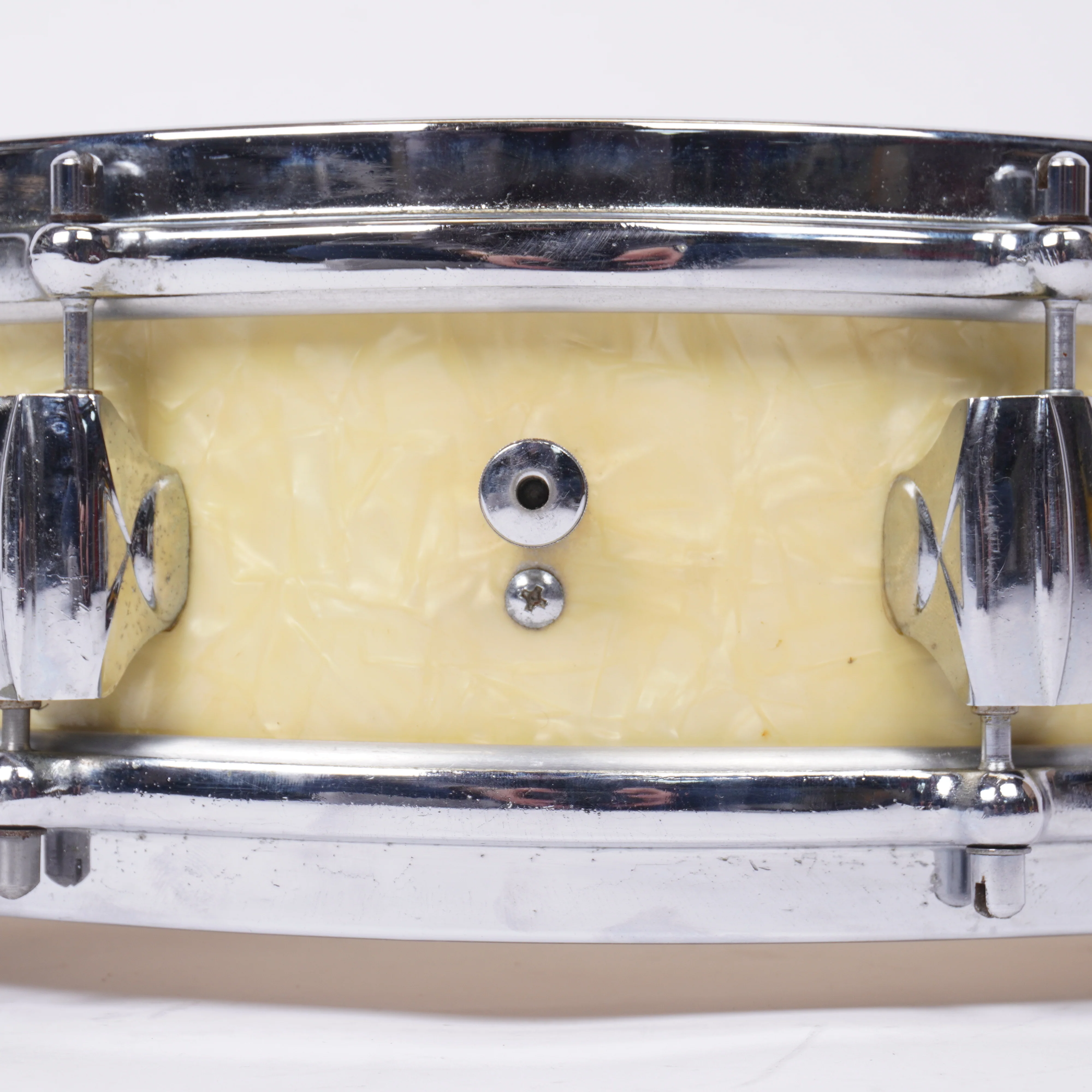 VINTAGE PREMIER ROYAL ACE 14"x 4" SNARE DRUM IN VINTAGE MARINE PEARL - Image 10