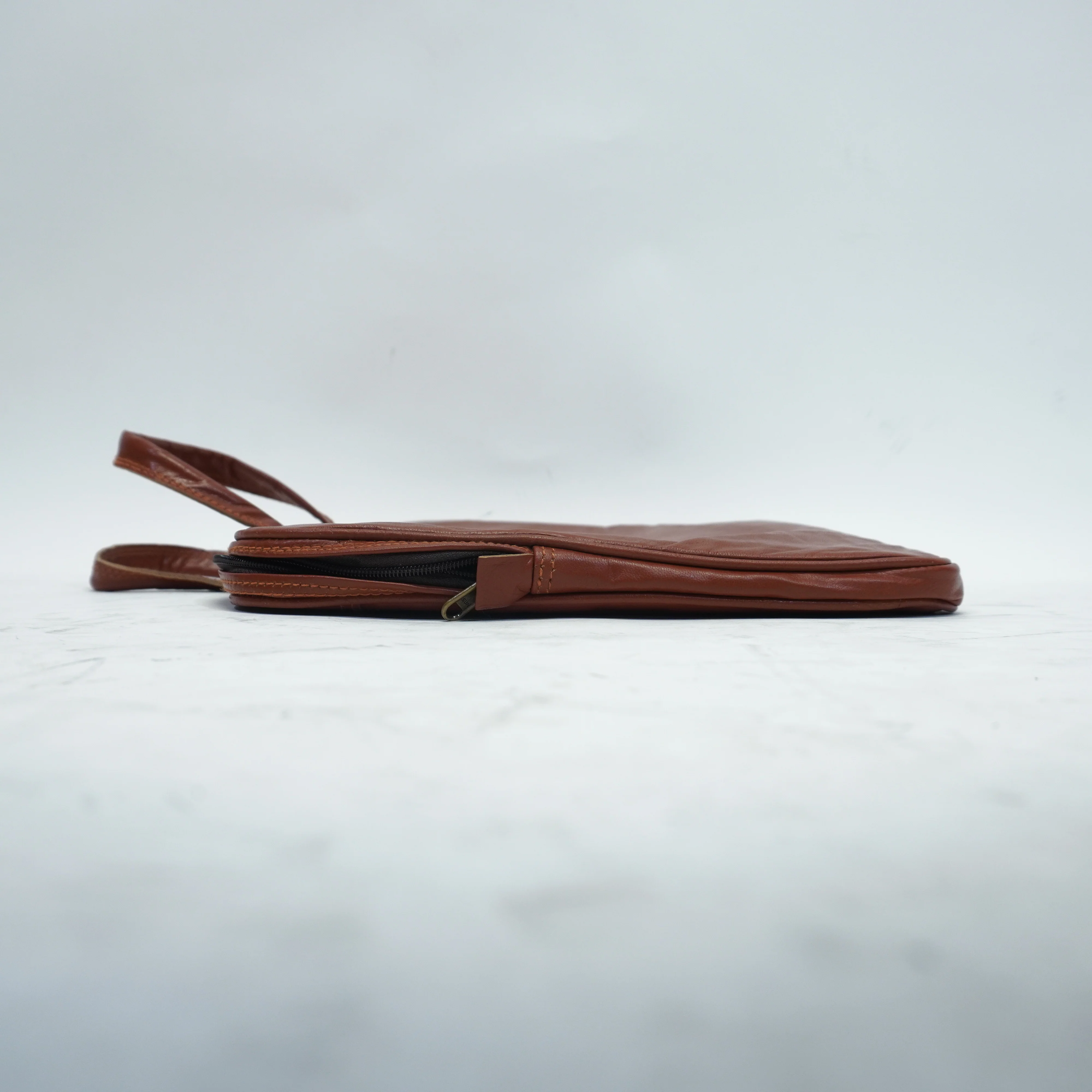 Zyn Leather Laptop Sleeve Full Zipper and Handles  – Sleek. Durable. Timeless.| Rubix Drums - Image 3