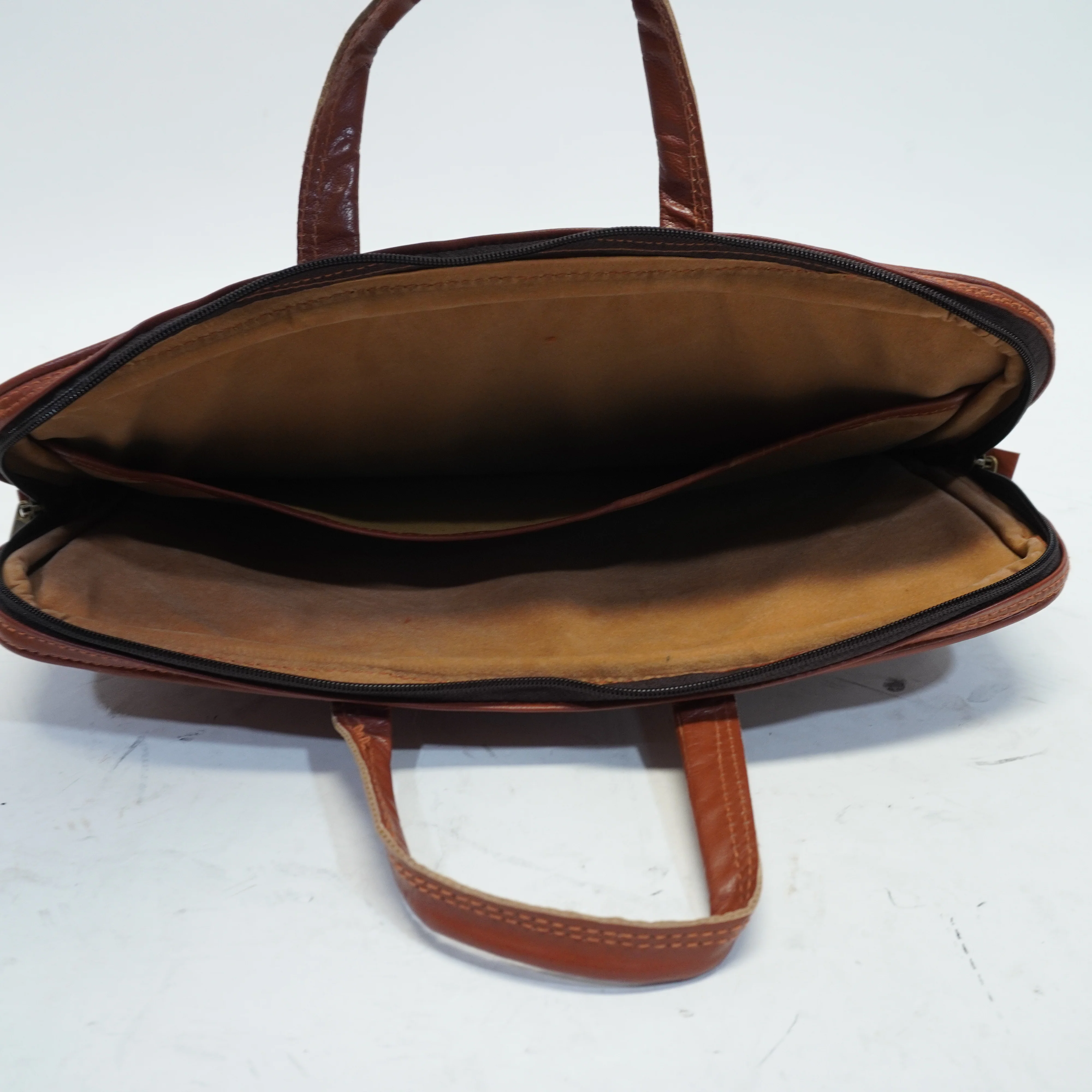 Zyn Leather Laptop Sleeve Full Zipper and Handles  – Sleek. Durable. Timeless.| Rubix Drums - Image 5